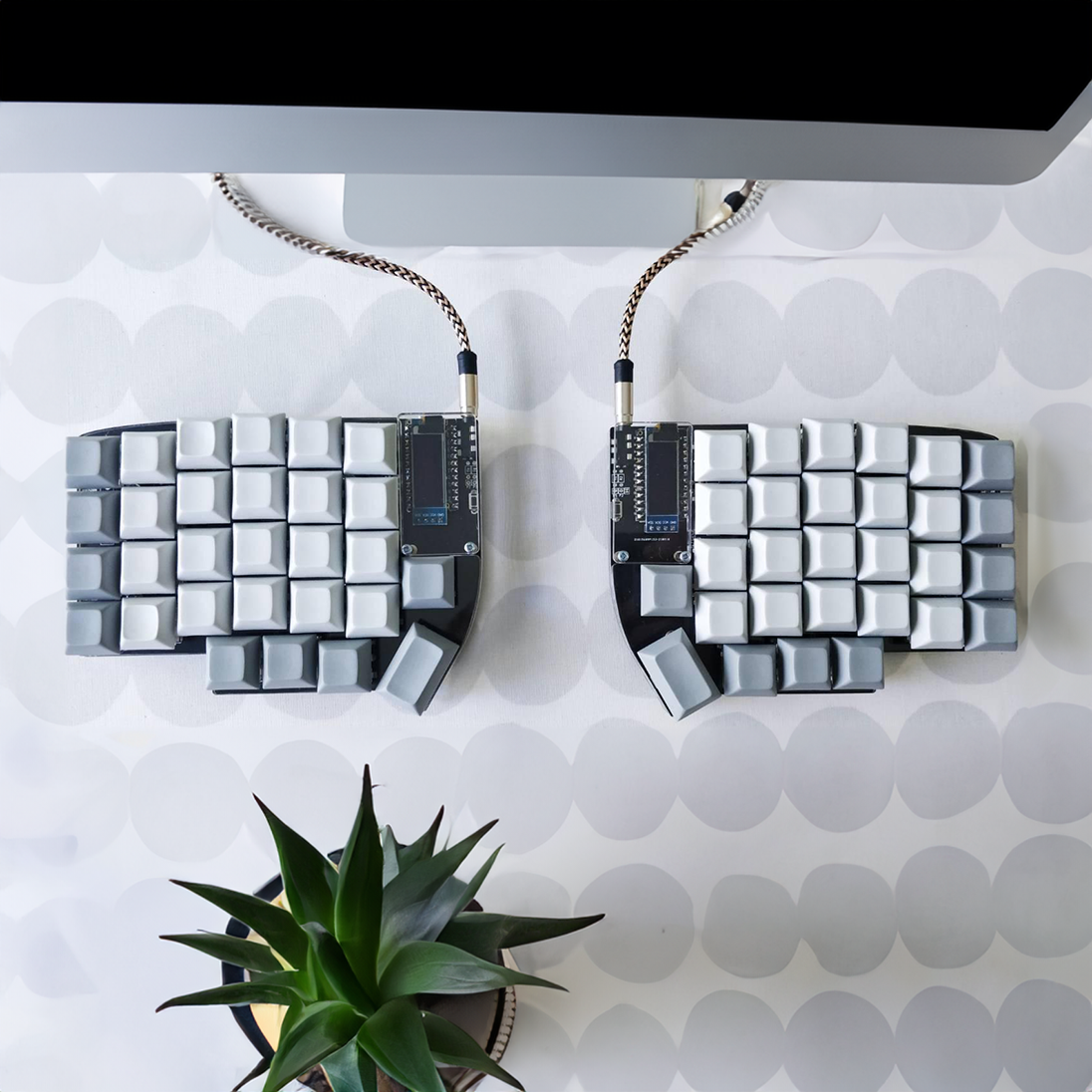 Lily58 Pro Keyboard Kit – KEEBD Lily58 Pro Keyboard Kit – KEEBD